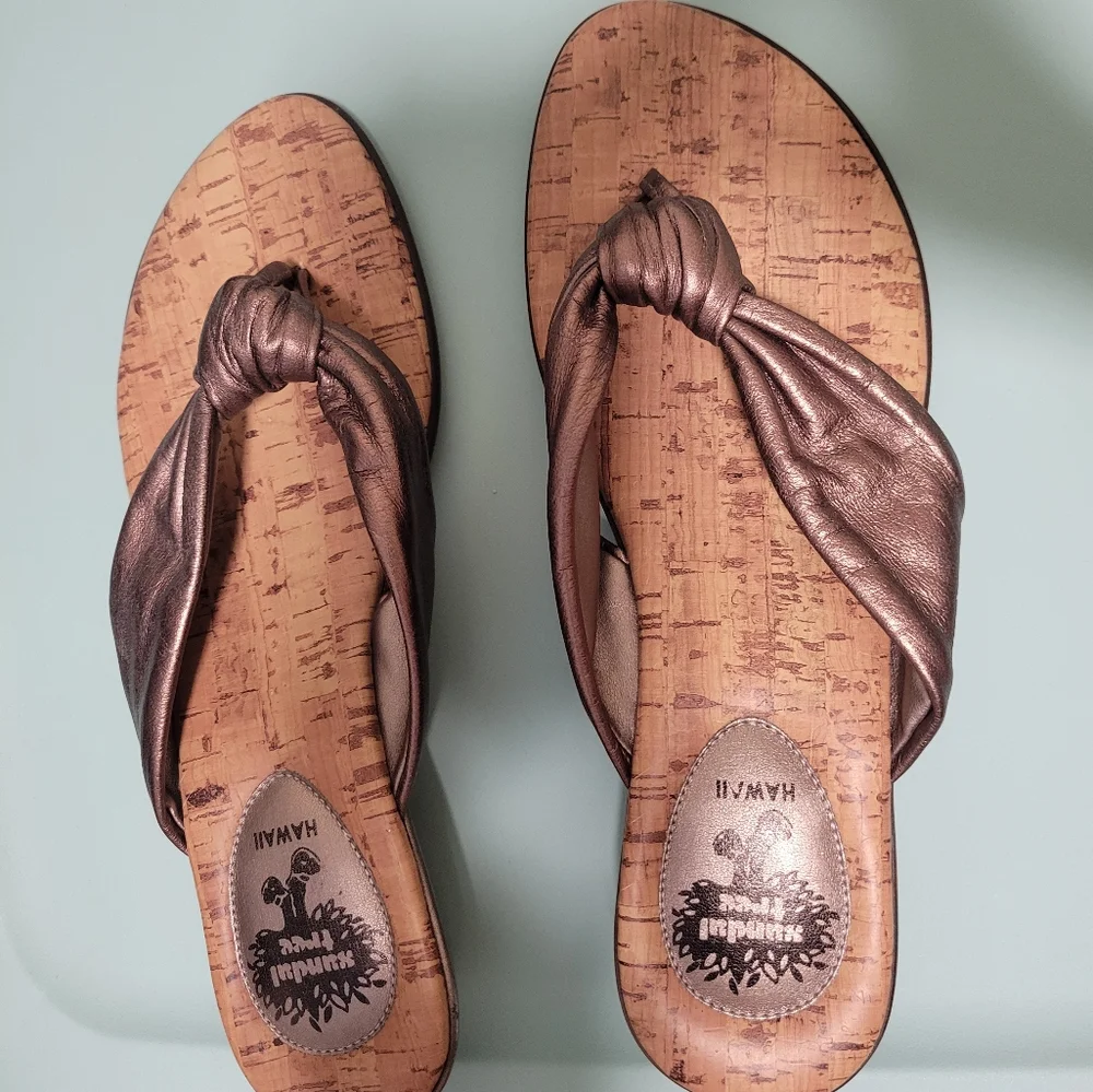 Sandals - Picture 1 of 2